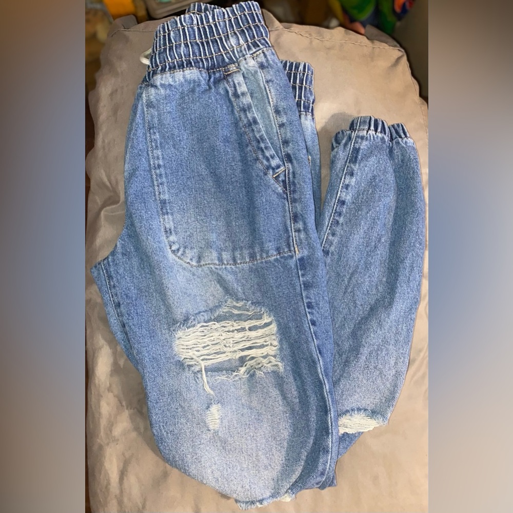 Celebrity Pink X-Small Distressed Denim Jogger Jeans